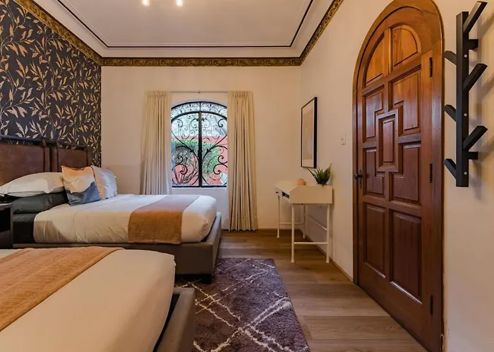 Anzures-polanco Mansion, Group Dining & Parking